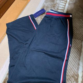 トミーヒルフィガー(TOMMY HILFIGER)のトミーヒルフィガー新品ダグ付きパンツ  色ブラック(その他)