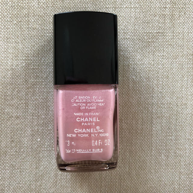 CHANEL(シャネル)のCHANEL シャネル ヴェルニ 495 コスメ/美容のネイル(マニキュア)の商品写真