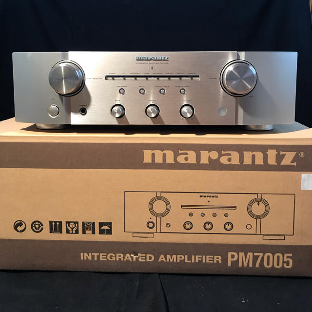 【ぱるん様専用】marantz (マランツ) プリメインアンプ PM7005 スマホ/家電/カメラのオーディオ機器(アンプ)の商品写真