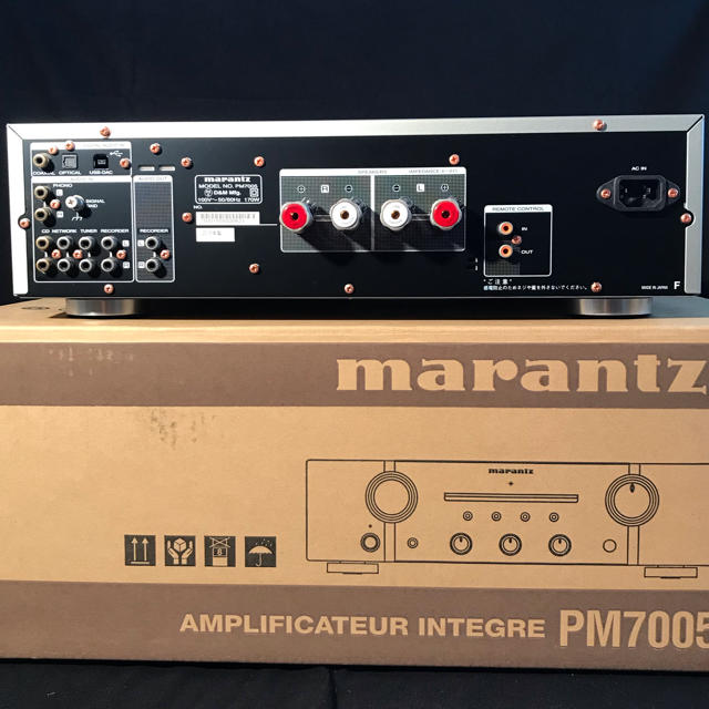 【ぱるん様専用】marantz (マランツ) プリメインアンプ PM7005 スマホ/家電/カメラのオーディオ機器(アンプ)の商品写真