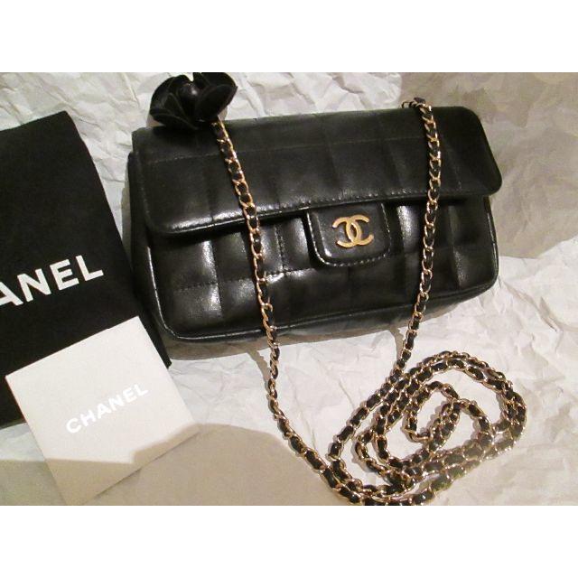 人気　美品　正規品　CHANEL　シャネル黒ラムカメリアミニ斜め掛けバック