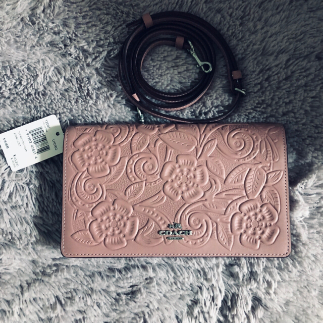 未使用✨ COACH フォルドオーバー クロスボディ クラッチ