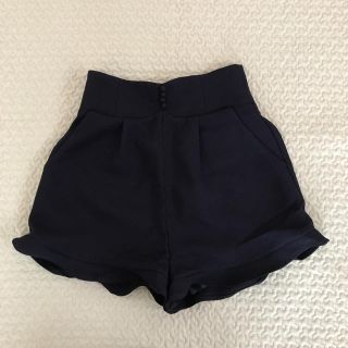 ヘザー(heather)のヘザー フリル ショートパンツ ネイビー 新品(ショートパンツ)