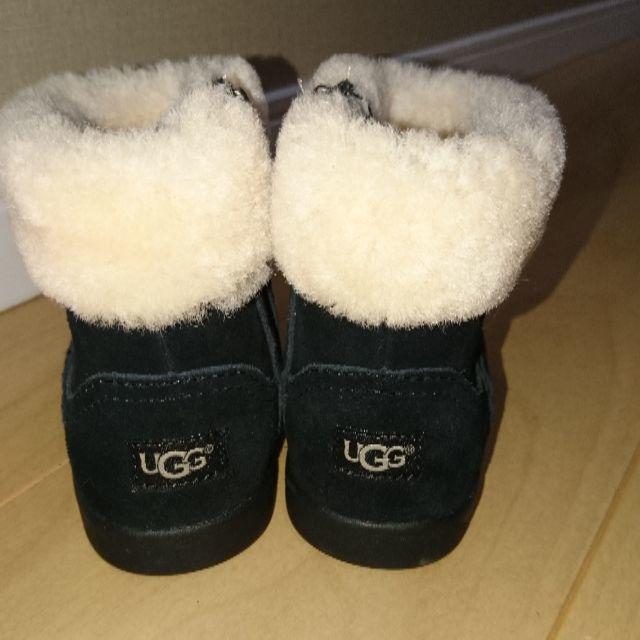 UGG(アグ)のUGG ブーツ キッズ/ベビー/マタニティのベビー靴/シューズ(~14cm)(ブーツ)の商品写真