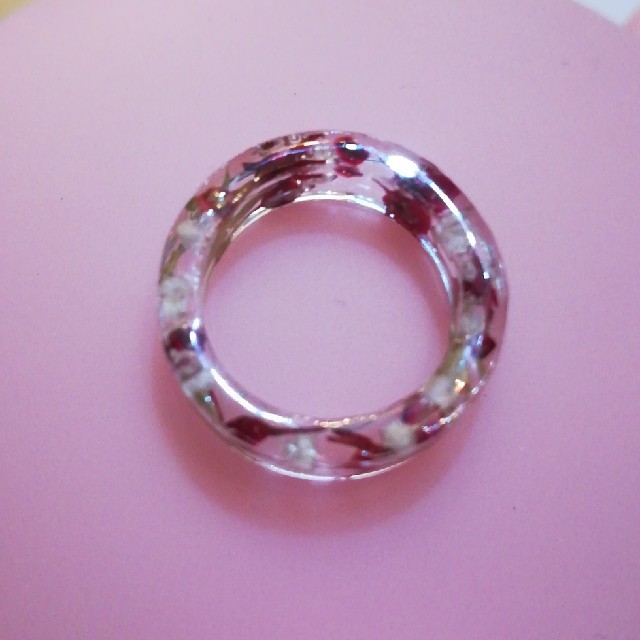 ドライフラワーの入った指輪 ハンドメイドのアクセサリー(リング)の商品写真