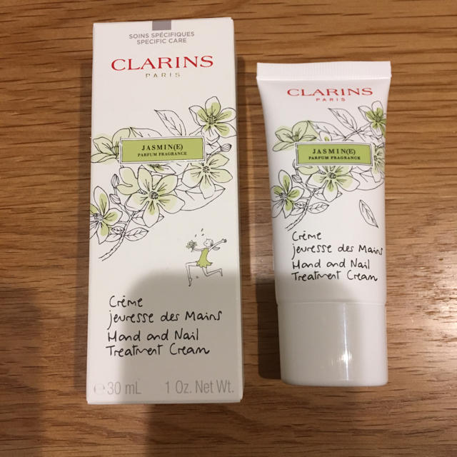 CLARINS(クラランス)の新品です。クラランス❤️ハンドクリーム❤️ コスメ/美容のボディケア(ハンドクリーム)の商品写真