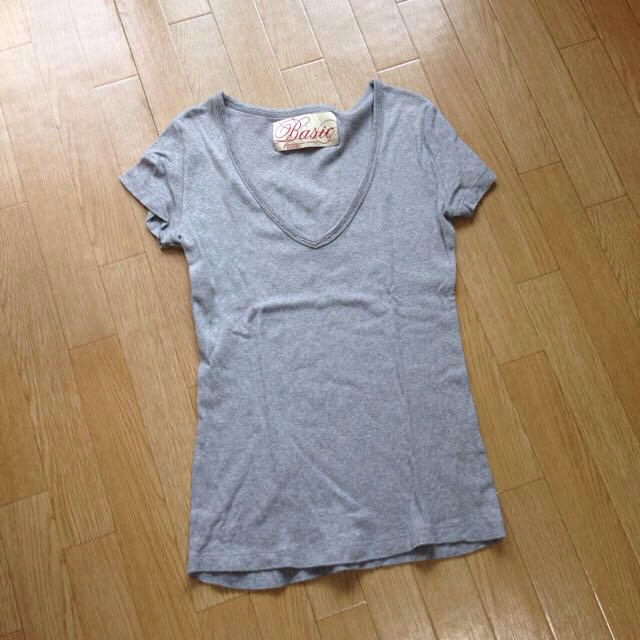 EGOIST(エゴイスト)のVネックT レディースのトップス(Tシャツ(半袖/袖なし))の商品写真