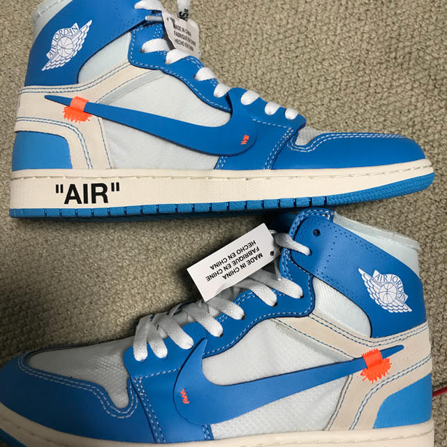 NIKE(ナイキ)のAIR JORDAN 1 OFFWHITE ＵＮＣ メンズの靴/シューズ(スニーカー)の商品写真