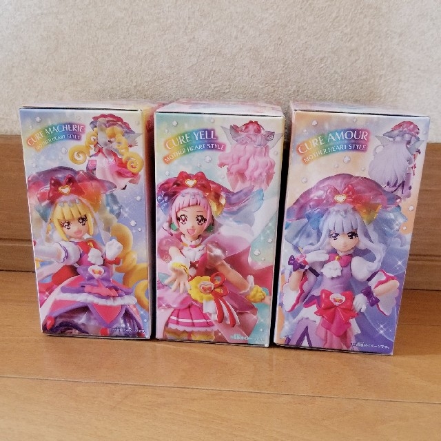 BANDAI(バンダイ)のプリキュア フィギュア4 3体セット エンタメ/ホビーのおもちゃ/ぬいぐるみ(キャラクターグッズ)の商品写真