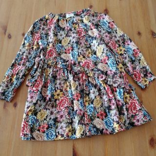 ザラキッズ(ZARA KIDS)のザラ　花柄ワンピース　5歳110(ワンピース)