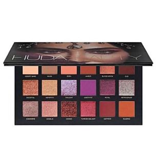 セフォラ(Sephora)のHuda Beauty⭐️Desert Dusk⭐️18色アイシャドウパレット(アイシャドウ)