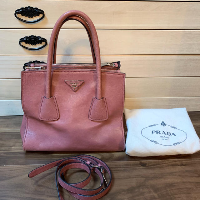 Prada ハンドバッグ