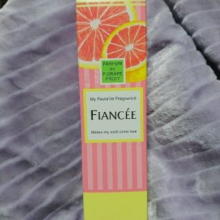 フィアンセ(FIANCEE)の✨卯月様専用✨【未使用】FIANCEEボディミストピンクグレープフルーツ(香水(女性用))