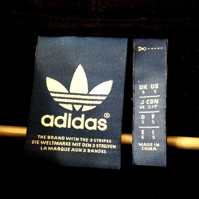 adidas(アディダス)のadidas originals パーカー レディースのトップス(パーカー)の商品写真