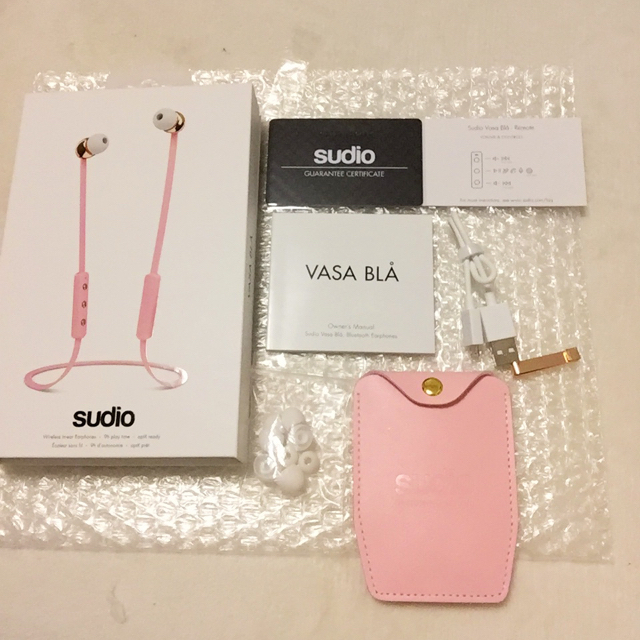 SONY(ソニー)のsudio ワイヤレス イヤホン ピンク(値下げ済) スマホ/家電/カメラのオーディオ機器(ヘッドフォン/イヤフォン)の商品写真