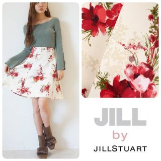 ジルバイジルスチュアート(JILL by JILLSTUART)の新品未使用☆フロッキーフロートサテンスカート フラワースカート 花柄スカート(ひざ丈スカート)