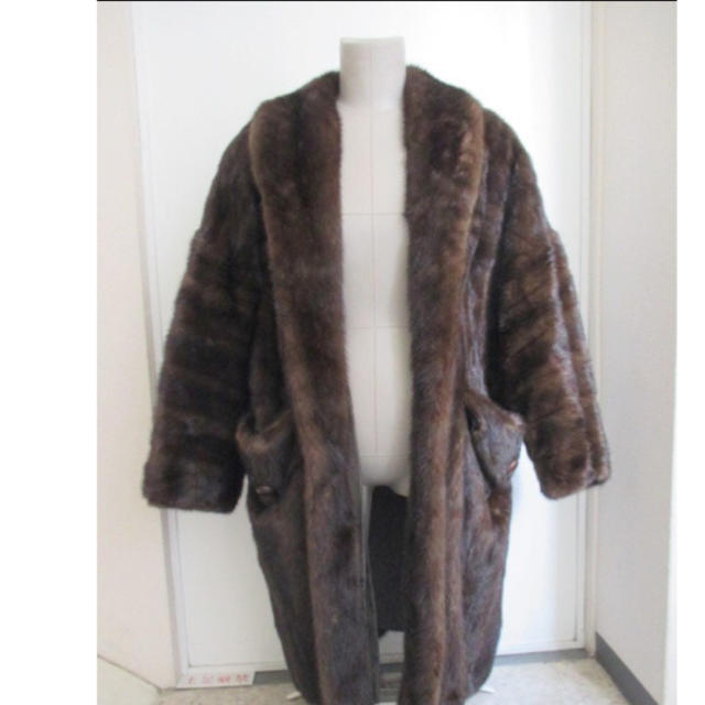 zjj様専用ミンク コート サガミンク 毛皮 ミンク雌皮 レディースのジャケット/アウター(毛皮/ファーコート)の商品写真