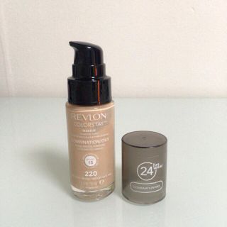 レブロン(REVLON)のレブロン カラーステイ メイクアップ ファンデーション(ファンデーション)