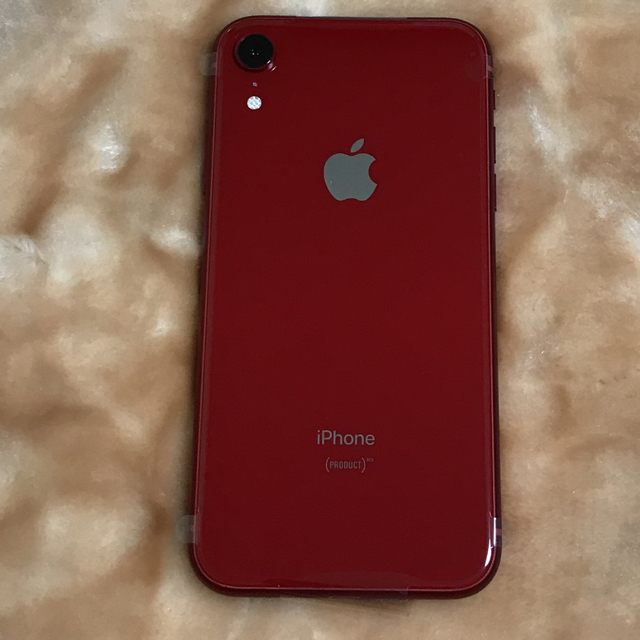 iPhone(アイフォーン)のSIMフリー iPhone XR 64GB au 赤 一括購入 新品 未使用 スマホ/家電/カメラのスマートフォン/携帯電話(スマートフォン本体)の商品写真