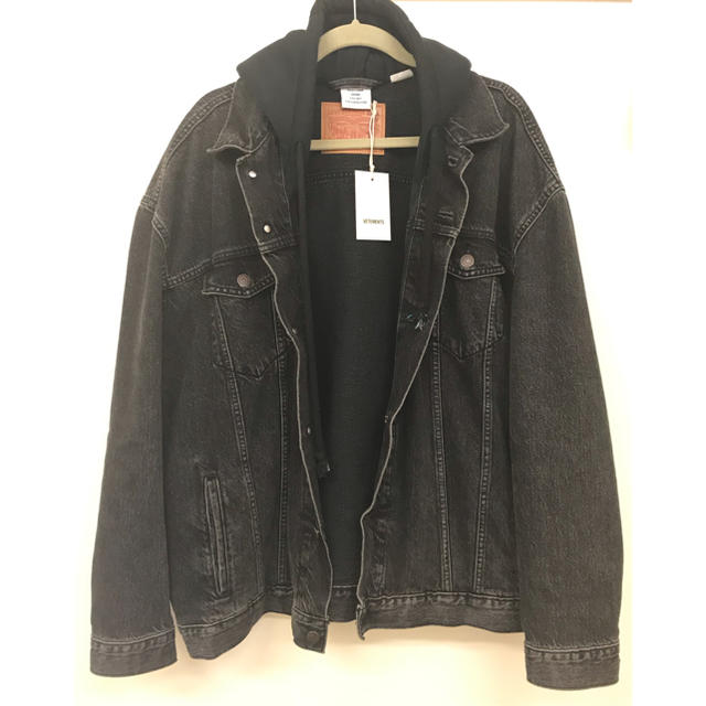 Balenciaga(バレンシアガ)の期間限定値下げ vetements Levi's 2017 デニムジャケット メンズのジャケット/アウター(Gジャン/デニムジャケット)の商品写真