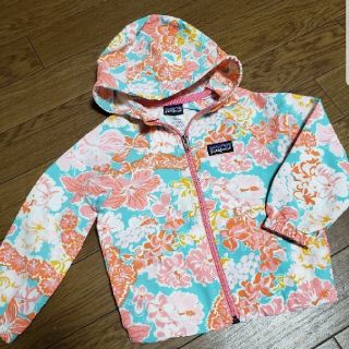 パタゴニア(patagonia)のPatagonia  baby 上着 花柄  (baby 12M)(ジャケット/コート)