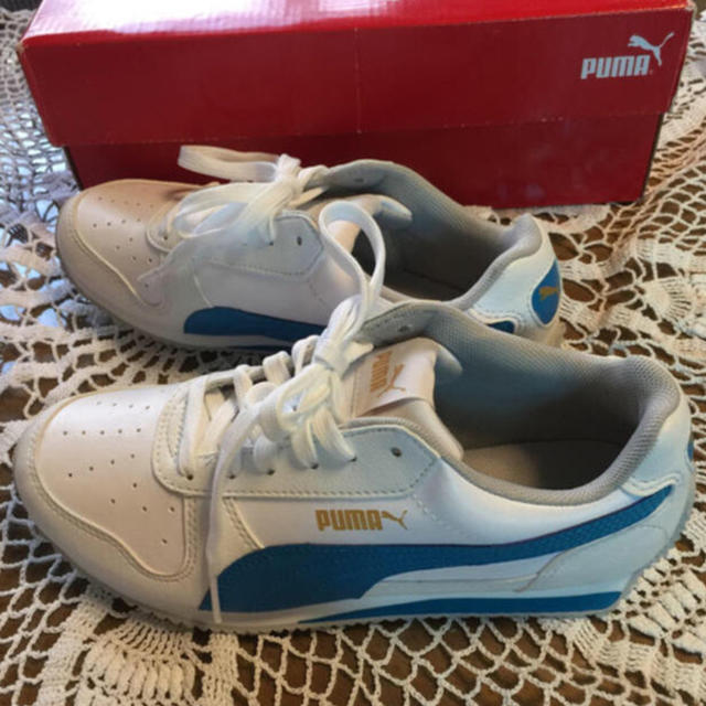 PUMA(プーマ)のよしなお様  PUMA👟23cm新品 半額以下 レディースの靴/シューズ(スニーカー)の商品写真