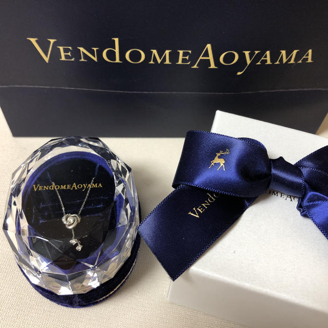 Vendome Aoyama(ヴァンドームアオヤマ)の【最終値下げ】ヴァンドーム青山 ネックレス(ピンバッチ付属) レディースのアクセサリー(ネックレス)の商品写真