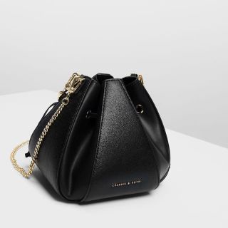 チャールズアンドキース(Charles and Keith)のチャールズアンドキース(ショルダーバッグ)