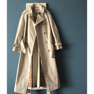 バーバリー(BURBERRY)のBurberryプローサム白タグDカン付きベルト トレンチコート L(トレンチコート)