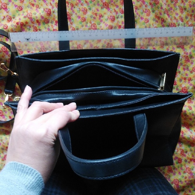 LOEWE(ロエベ)のロエベ　ハンドバッグ　黒　ショルダーあり レディースのバッグ(ハンドバッグ)の商品写真