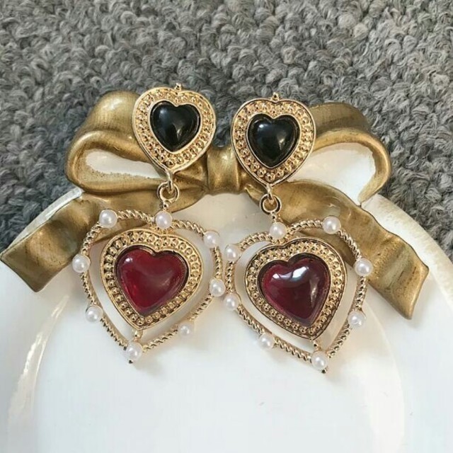 Lochie(ロキエ)のVINTAGE PEARL RING HEART PIERCE レディースのアクセサリー(ピアス)の商品写真