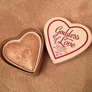 メイクアップフォーエバー(MAKE UP FOR EVER)のMAKEUP REVOLUTION GODDESS OF LOVE (フェイスカラー)