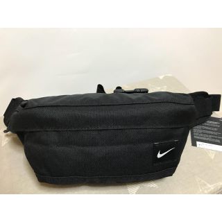 ナイキ(NIKE)の再入荷★新品★ナイキ★ウエストポーチ ボディバッグ★黒(ボディバッグ/ウエストポーチ)