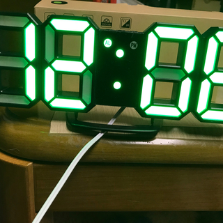 EAAGD電子LEDデジタル目覚まし時計 自動調節可能のLED  ブラック本体(置時計)