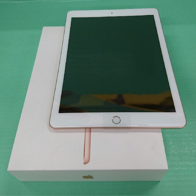 新品未使用  au  iPad(6th Generation)  128GB