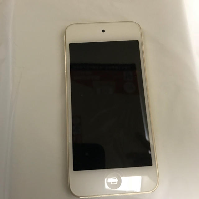 iPod touch(アイポッドタッチ)のiPod touch 6世代32Gゴールド スマホ/家電/カメラのオーディオ機器(ポータブルプレーヤー)の商品写真