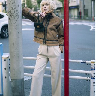 アメリヴィンテージ(Ameri VINTAGE)のCARAMEL FLIGHT JACKET(ムートンコート)