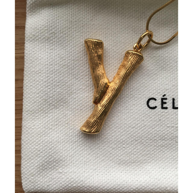 celine(セリーヌ)の<専用>CELINE イニシャルチャームネックレス ラージ レディースのアクセサリー(ネックレス)の商品写真