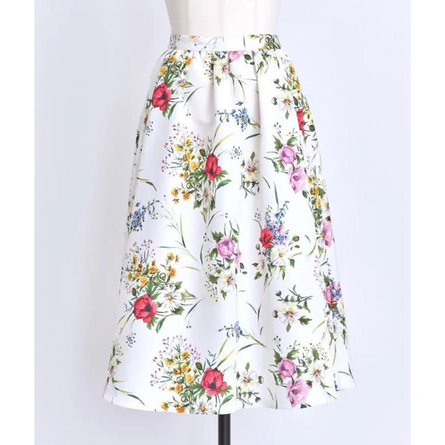Noela(ノエラ)の【新品】Noela♡花柄フレアスカート レディースのスカート(ひざ丈スカート)の商品写真