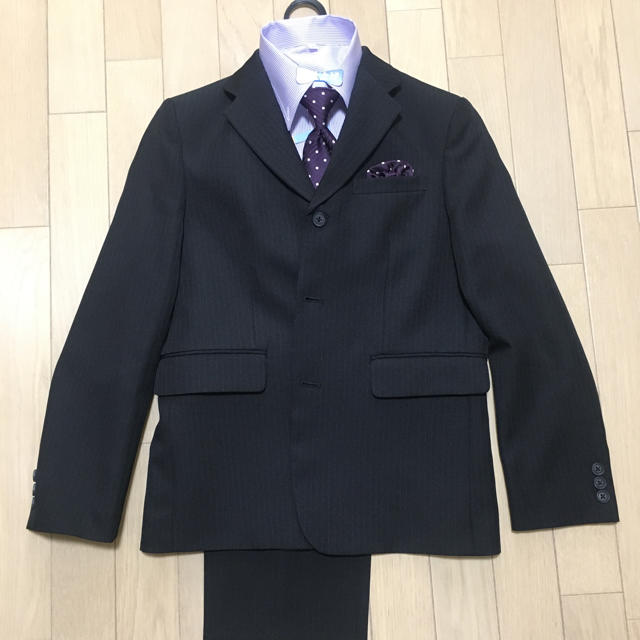 美品 男の子150サイズ スーツ３点セット キッズ/ベビー/マタニティのキッズ服男の子用(90cm~)(ドレス/フォーマル)の商品写真