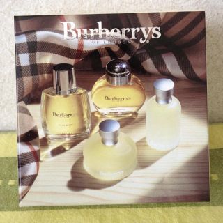 バーバリー(BURBERRY)のバーバリー☆ミニボトルペア香水4点SET(香水(女性用))