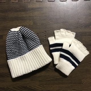 イエナ(IENA)の値下げ！IENA ニットキャップと手袋 帽子 セット 新品(手袋)