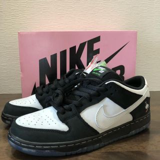 NIKE - NIKE dunk low パンダの通販｜ラクマ