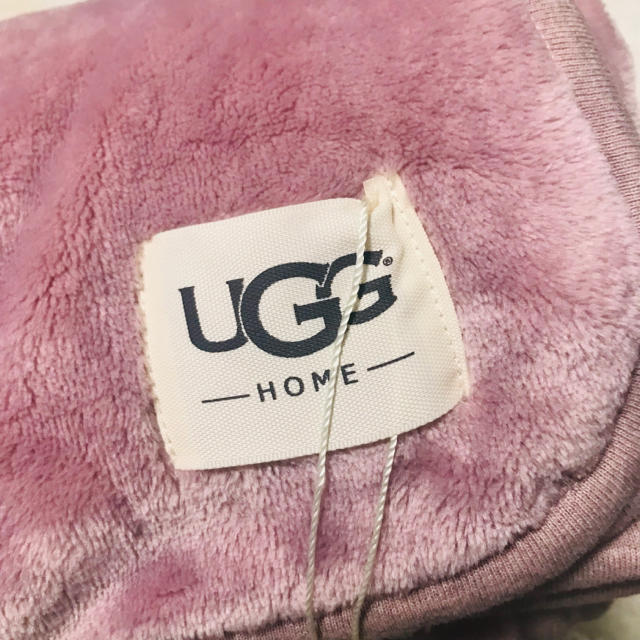 UGG(アグ)のayaaya様専用　ダッフィールド スロー ブランケット アグ  UGG インテリア/住まい/日用品の寝具(毛布)の商品写真