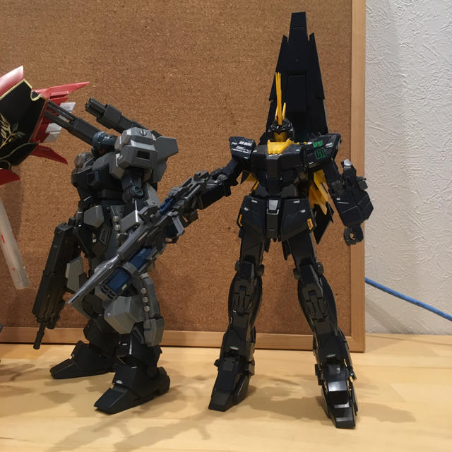 MG ガンプラ ユニコーン ガンダムセット エンタメ/ホビーのおもちゃ/ぬいぐるみ(プラモデル)の商品写真