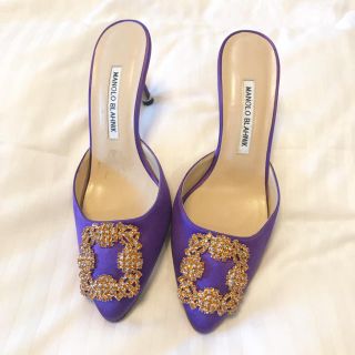 マノロブラニク(MANOLO BLAHNIK)の【未使用】マノロブラニク ハンギシ ミュール 37 検)ドゥロワー   (ミュール)