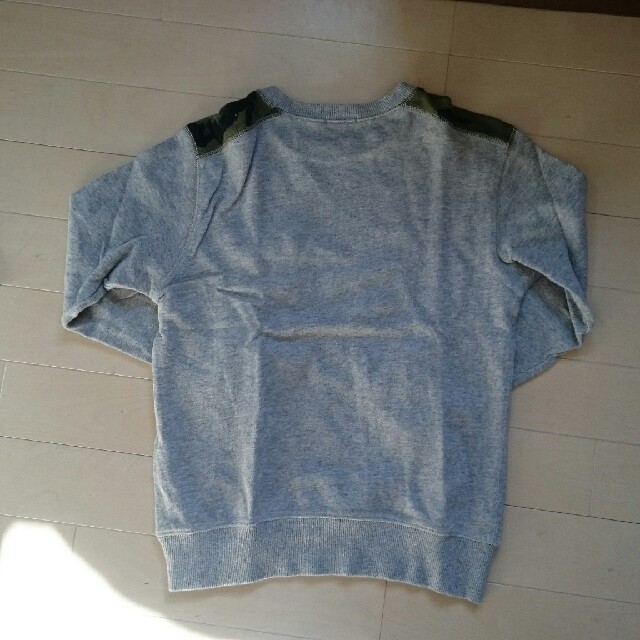 GU(ジーユー)のGU キッズトレーナー キッズ/ベビー/マタニティのキッズ服男の子用(90cm~)(Tシャツ/カットソー)の商品写真