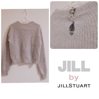 ジルバイジルスチュアート(JILL by JILLSTUART)の美品♪ふわふわバックビジューアンゴラニット♪(ニット/セーター)