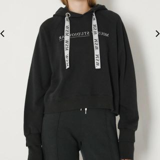 マウジー(moussy)のmoussy パーカー(パーカー)