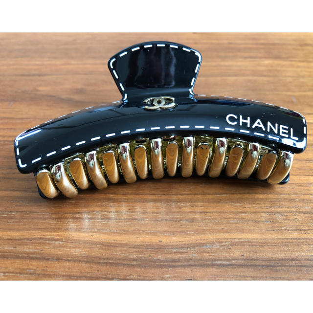 CHANEL(シャネル)のココマーク ヘアクリップ レディースのヘアアクセサリー(バレッタ/ヘアクリップ)の商品写真